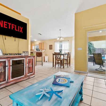 Heart Of The Waves - 3Br & 2Ba Beach Retreat - New Hot Tub - Outside Patio With Grill & Seating, Steps To Fun! Melbourne Exteriör bild