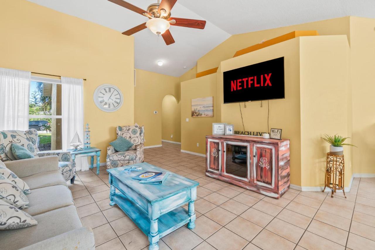 Heart Of The Waves - 3Br & 2Ba Beach Retreat - New Hot Tub - Outside Patio With Grill & Seating, Steps To Fun! Melbourne Exteriör bild