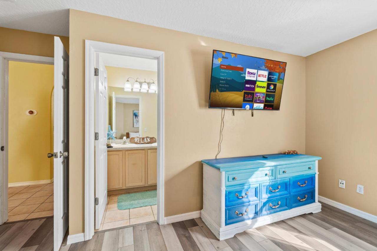 Heart Of The Waves - 3Br & 2Ba Beach Retreat - New Hot Tub - Outside Patio With Grill & Seating, Steps To Fun! Melbourne Exteriör bild