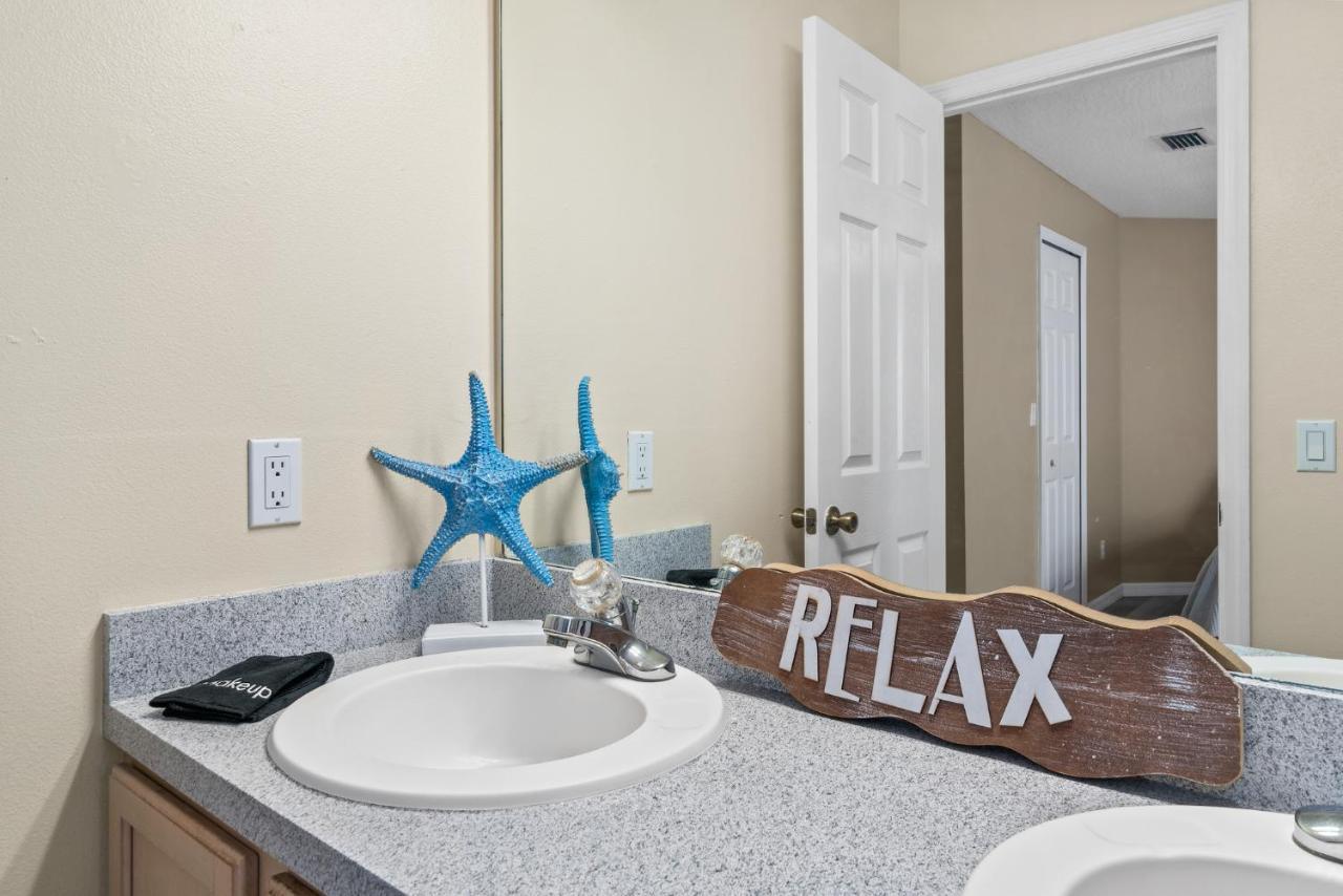 Heart Of The Waves - 3Br & 2Ba Beach Retreat - New Hot Tub - Outside Patio With Grill & Seating, Steps To Fun! Melbourne Exteriör bild